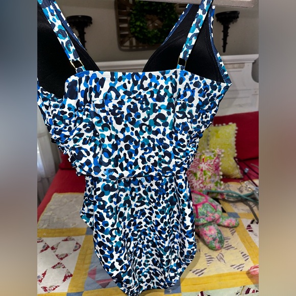 NWT!! Bleu Rod Beattie One Piece - Picture 4 of 4